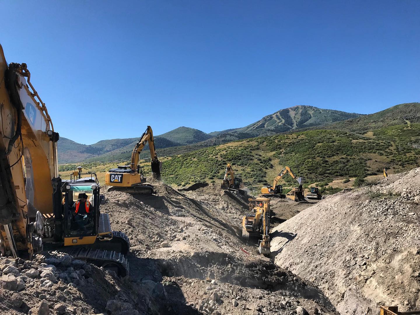 74265364_1007069209625066_7949362124134809600_n