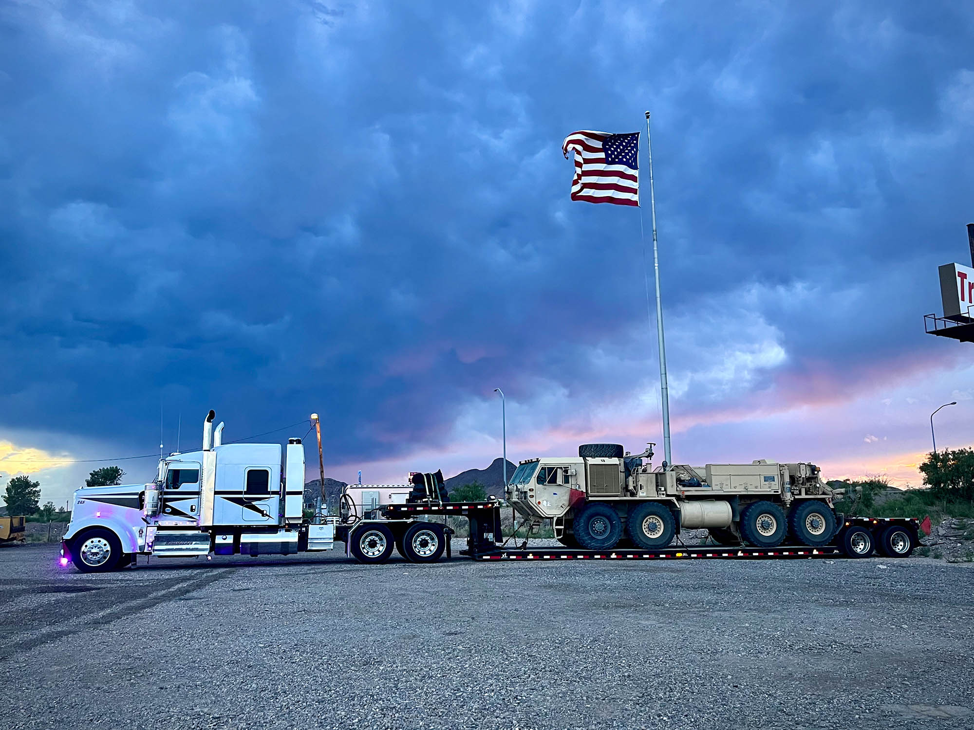 Specialty Oversized Load Trucking Services